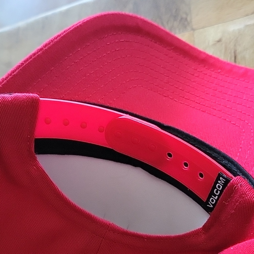 Volcom baseball hat - Picture 4 of 4